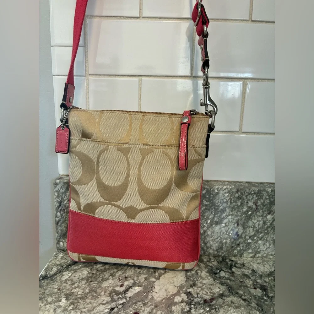 Coach Beige and Pink Crossbody Bag - Picture 3 of 16